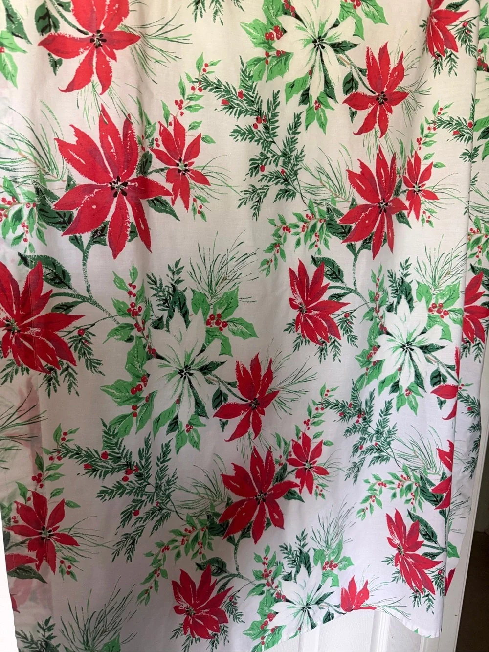 Festive Poinsettia Holiday Tablecloth - Red & Green cotton